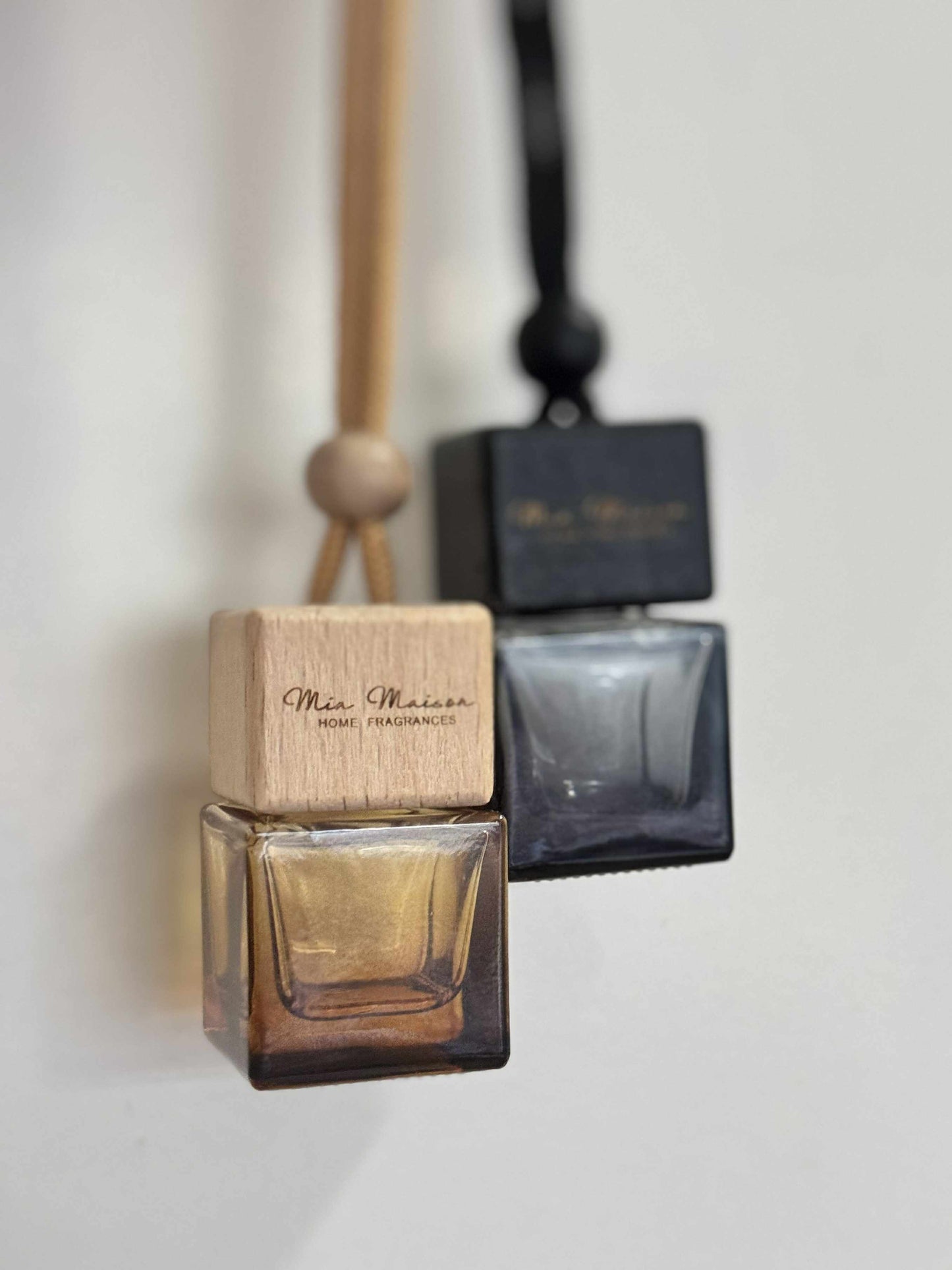 Hanging Luxury Diffuser - Black & Amber