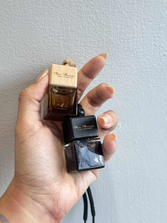 Hanging Luxury Diffuser - Black & Amber