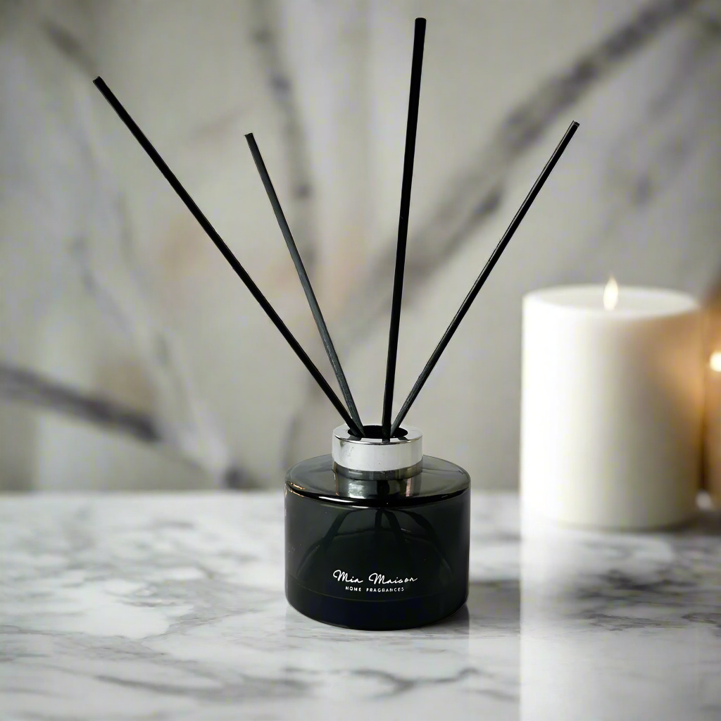 Luxury Reed Diffuser – 120ml Set with Oil & Sticks